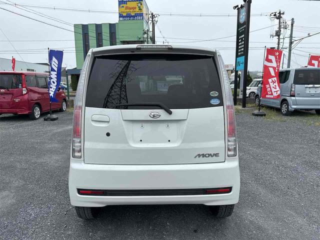 ムーヴ カスタム　Ｘ　４ＷＤ　ＨＩＤ　スマートキー　電動格納ミラー　ベンチシート　ＣＶＴ　盗難防止システム　ＡＢＳ　ミュージックプレイヤー接続可　アルミホイール　衝突安全ボディ　エアコン　パワーステアリング（8枚目）