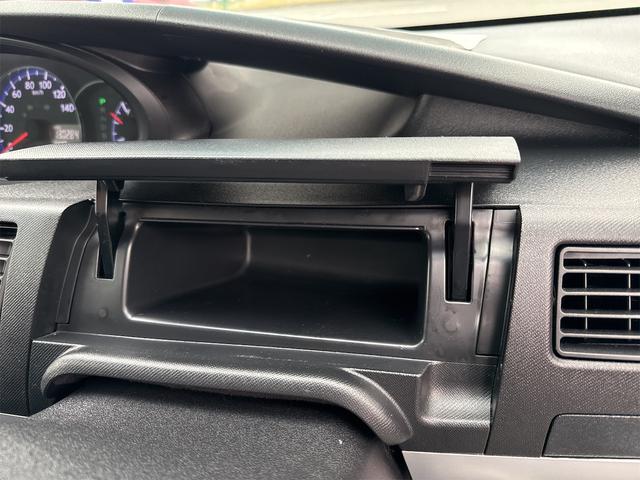 ムーヴ カスタム　Ｘ　４ＷＤ　ＨＩＤ　スマートキー　電動格納ミラー　ベンチシート　ＣＶＴ　盗難防止システム　ＡＢＳ　ミュージックプレイヤー接続可　アルミホイール　衝突安全ボディ　エアコン　パワーステアリング（16枚目）