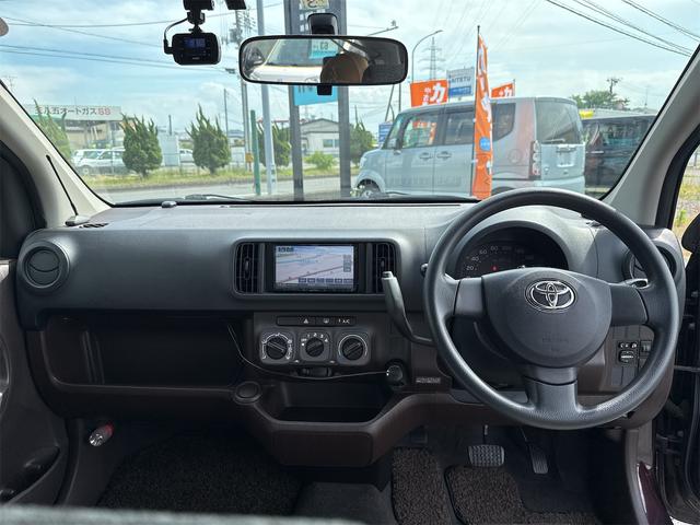 パッソ Ｘ　クツロギ　４ＷＤ　ドライブレコーダー　ＥＴＣ　バックカメラ　ナビ　ＴＶ　アルミホイール　スマートキー　電動格納ミラー　ＣＶＴ　盗難防止システム　衝突安全ボディ　ベンチシート　ＡＢＳ　Ｂｌｕｅｔｏｏｔｈ　エアコン（2枚目）