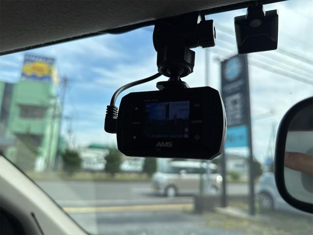 パッソ Ｘ　クツロギ　４ＷＤ　ドライブレコーダー　ＥＴＣ　バックカメラ　ナビ　ＴＶ　アルミホイール　スマートキー　電動格納ミラー　ＣＶＴ　盗難防止システム　衝突安全ボディ　ベンチシート　ＡＢＳ　Ｂｌｕｅｔｏｏｔｈ　エアコン（8枚目）