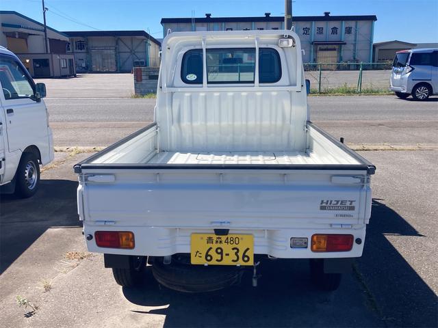 ハイゼットトラック 農用スペシャル　４ＷＤ　５速マニュアル　エアコン　パワステ　作業灯　積載量３５０ｋｇ　軽トラック　ラジオ　三方開　取扱説明書　社外１２インチアルミ（9枚目）