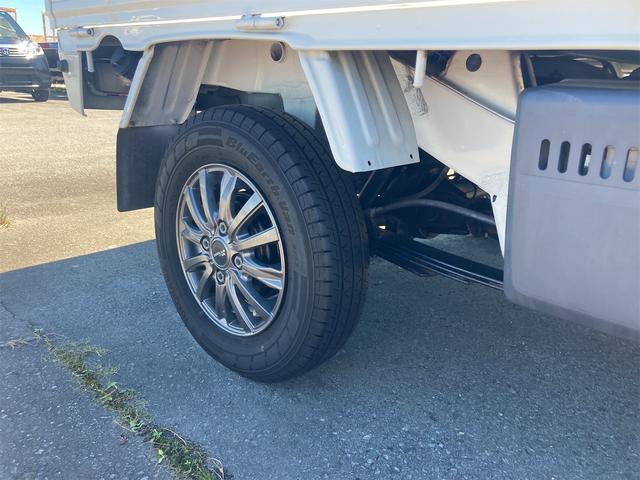 ハイゼットトラック 農用スペシャル　４ＷＤ　５速マニュアル　エアコン　パワステ　作業灯　積載量３５０ｋｇ　軽トラック　ラジオ　三方開　取扱説明書　社外１２インチアルミ（13枚目）