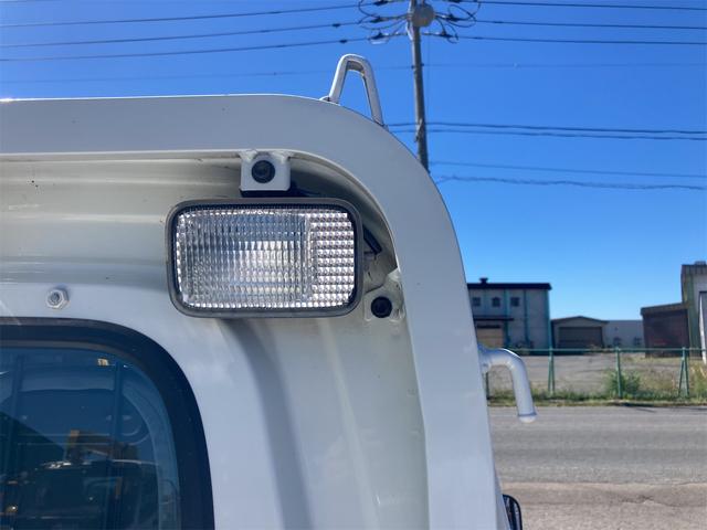 ハイゼットトラック 農用スペシャル　４ＷＤ　５速マニュアル　エアコン　パワステ　作業灯　積載量３５０ｋｇ　軽トラック　ラジオ　三方開　取扱説明書　社外１２インチアルミ（18枚目）
