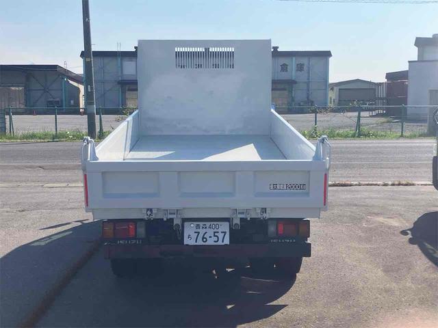 エルフトラック ダンプ　ＭＴ　後輪ダブル　レーンアシスト　ドライブレコーダー　ＥＴＣ　ナビ　ＴＶ　キーレスエントリー　電動格納ミラー　エアコン　パワーウィンドウ　運転席エアバッグ　ＣＤ　Ｂｌｕｅｔｏｏｔｈ（5枚目）