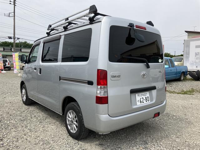 タウンエースバン 　４ＷＤ　両側スライドドア　ＡＴ　アルミホイール　エアコン　パワーウィンドウ　運転席エアバッグ　助手席エアバッグ（7枚目）