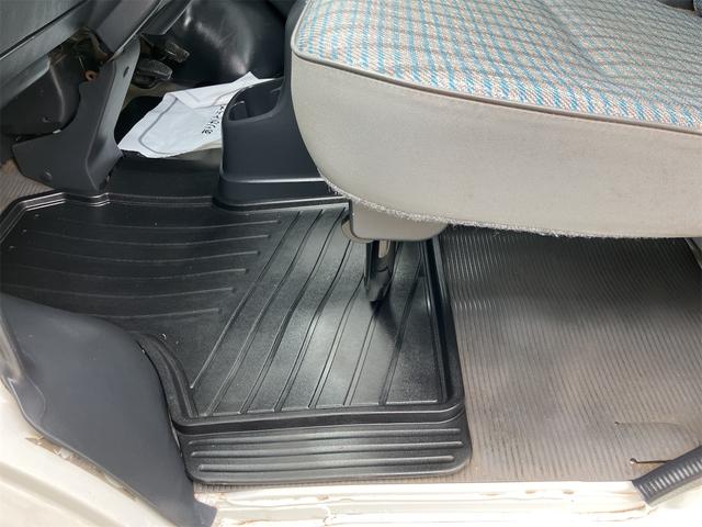 アクティトラック 　４ＷＤ　ＭＴ　運転席エアバッグ　ＣＤ（11枚目）