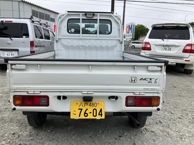 アクティトラック 　４ＷＤ　ＭＴ　運転席エアバッグ　ＣＤ（16枚目）