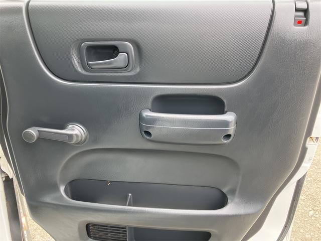 アクティトラック 　４ＷＤ　ＭＴ　運転席エアバッグ　ＣＤ（27枚目）