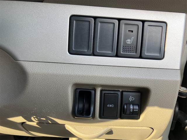 エブリイワゴン ＪＰ　４ＷＤ　両側スライドドア　電動格納ミラー　シートヒーター　ＭＴ　盗難防止システム　ＡＢＳ　ＣＤ　アルミホイール　衝突安全ボディ　エアコン　パワーステアリング　パワーウィンドウ　運転席エアバッグ（4枚目）