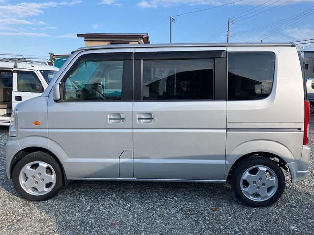 エブリイワゴン ＪＰ　４ＷＤ　両側スライドドア　電動格納ミラー　シートヒーター　ＭＴ　盗難防止システム　ＡＢＳ　ＣＤ　アルミホイール　衝突安全ボディ　エアコン　パワーステアリング　パワーウィンドウ　運転席エアバッグ（13枚目）