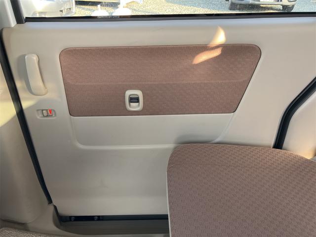 エブリイワゴン ＪＰ　４ＷＤ　両側スライドドア　電動格納ミラー　シートヒーター　ＭＴ　盗難防止システム　ＡＢＳ　ＣＤ　アルミホイール　衝突安全ボディ　エアコン　パワーステアリング　パワーウィンドウ　運転席エアバッグ（24枚目）