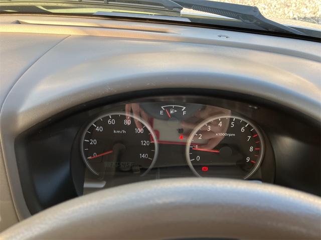 エブリイワゴン ＪＰ　４ＷＤ　両側スライドドア　電動格納ミラー　シートヒーター　ＭＴ　盗難防止システム　ＡＢＳ　ＣＤ　アルミホイール　衝突安全ボディ　エアコン　パワーステアリング　パワーウィンドウ　運転席エアバッグ（29枚目）