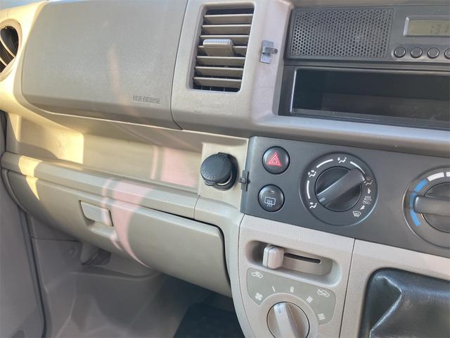 エブリイ ＰＡ　４ＷＤ　両側スライドドア　ＭＴ　衝突安全ボディ　エアコン　パワーステアリング（17枚目）