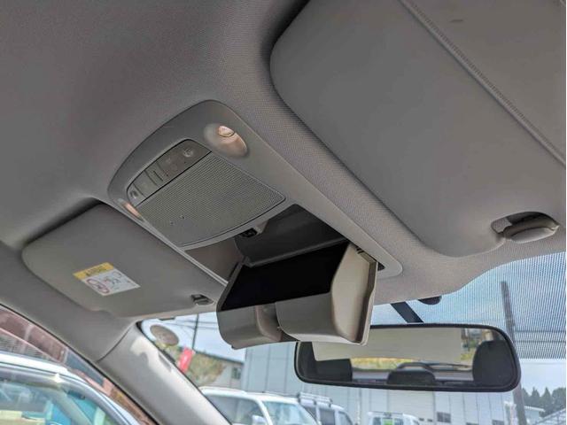 エクストレイル ２０Ｘ　４ＷＤ　アルミホイール　スマートキー　アイドリングストップ　電動格納ミラー　シートヒーター　ＣＶＴ　盗難防止システム　衝突安全ボディ　ＡＢＳ　ＥＳＣ　エアコン　パワーステアリング　パワーウィンドウ（7枚目）