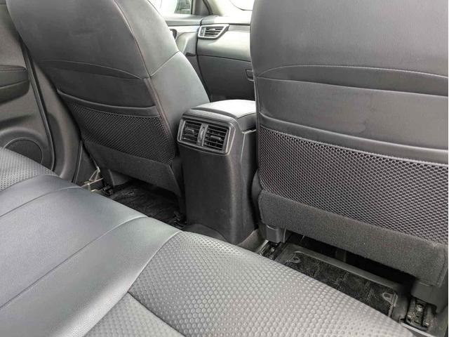 エクストレイル ２０Ｘ　４ＷＤ　アルミホイール　スマートキー　アイドリングストップ　電動格納ミラー　シートヒーター　ＣＶＴ　盗難防止システム　衝突安全ボディ　ＡＢＳ　ＥＳＣ　エアコン　パワーステアリング　パワーウィンドウ（11枚目）