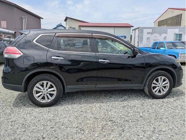 エクストレイル ２０Ｘ　４ＷＤ　アルミホイール　スマートキー　アイドリングストップ　電動格納ミラー　シートヒーター　ＣＶＴ　盗難防止システム　衝突安全ボディ　ＡＢＳ　ＥＳＣ　エアコン　パワーステアリング　パワーウィンドウ（15枚目）