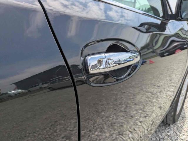 エクストレイル ２０Ｘ　４ＷＤ　アルミホイール　スマートキー　アイドリングストップ　電動格納ミラー　シートヒーター　ＣＶＴ　盗難防止システム　衝突安全ボディ　ＡＢＳ　ＥＳＣ　エアコン　パワーステアリング　パワーウィンドウ（20枚目）