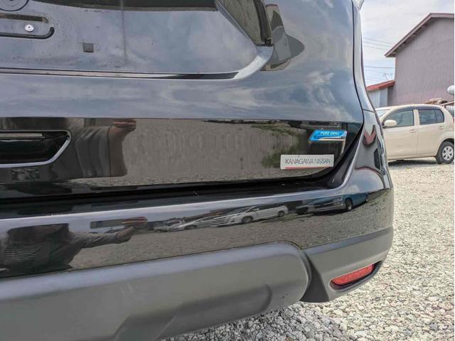 エクストレイル ２０Ｘ　４ＷＤ　アルミホイール　スマートキー　アイドリングストップ　電動格納ミラー　シートヒーター　ＣＶＴ　盗難防止システム　衝突安全ボディ　ＡＢＳ　ＥＳＣ　エアコン　パワーステアリング　パワーウィンドウ（22枚目）