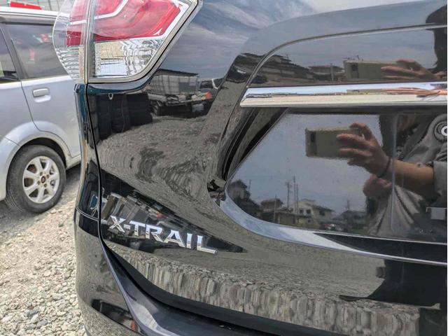 エクストレイル ２０Ｘ　４ＷＤ　アルミホイール　スマートキー　アイドリングストップ　電動格納ミラー　シートヒーター　ＣＶＴ　盗難防止システム　衝突安全ボディ　ＡＢＳ　ＥＳＣ　エアコン　パワーステアリング　パワーウィンドウ（23枚目）