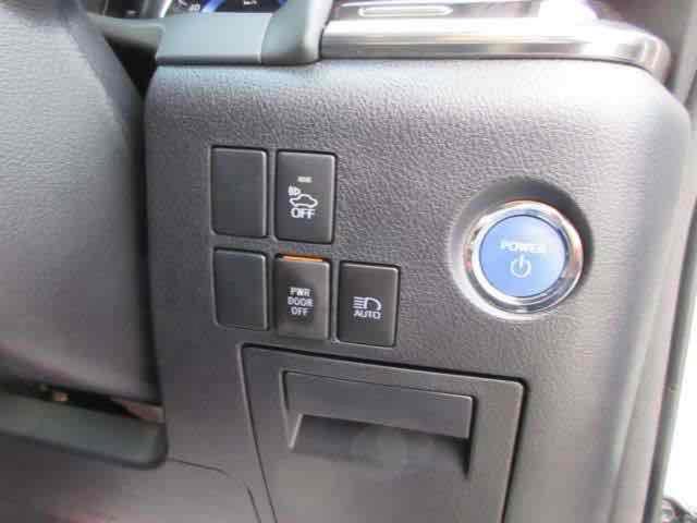 アルファードハイブリッド ＳＲ　４ＷＤ　禁煙車　ドライブレコーダー　ＥＴＣ　バックカメラ　ナビ　ＴＶ　オートクルーズコントロール　レーンアシスト　両側電動スライドドア　オートマチックハイビーム　電動リアゲート　スマートキー（7枚目）