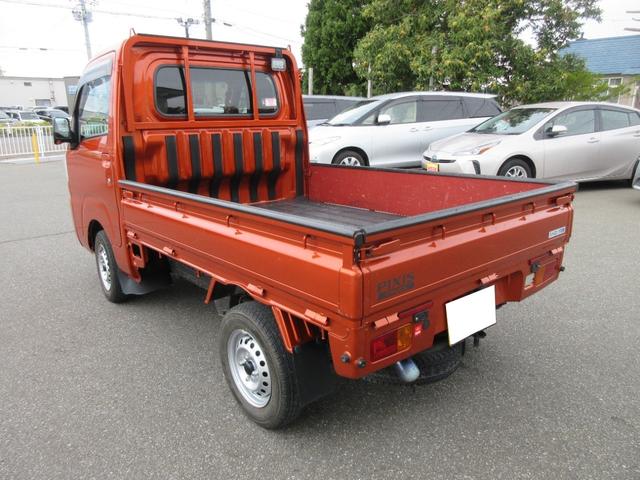 ピクシストラック スタンダードＳＡＩＩＩｔ　４ＷＤ　軽トラック　ＡＴ　衝突被害軽減システム　クリアランスソナー　ナビ　ＴＶ　バックカメラ　ＥＳＣ　パワーウィンドウ　運転席エアバッグ（14枚目）
