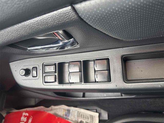 インプレッサスポーツ ２．０ｉ－Ｓアイサイト　４ＷＤ　ナビ　オートクルーズコントロール　レーンアシスト　衝突被害軽減システム　アルミホイール　スマートキー　アイドリングストップ　電動格納ミラー　ＣＶＴ　盗難防止システム　ＡＢＳ　ＥＳＣ　エアコン（8枚目）