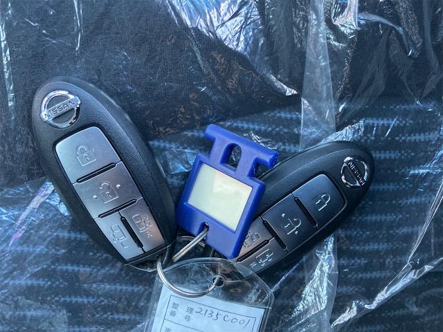 セレナ 20X アドバンスドセーフティパッケージ 4WD 全周囲カメラ ナビ TV クリアランスソナー オートクルーズコントロール レーンアシスト 衝突被害軽減システム 両側電動スライドドア オートライト スマートキー 電動格納ミラー 3列シート(21枚目)