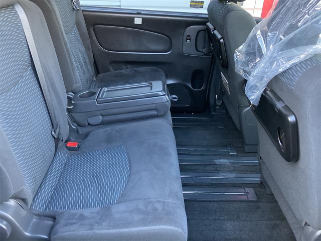 セレナ 20X アドバンスドセーフティパッケージ 4WD 全周囲カメラ ナビ TV クリアランスソナー オートクルーズコントロール レーンアシスト 衝突被害軽減システム 両側電動スライドドア オートライト スマートキー 電動格納ミラー 3列シート(29枚目)