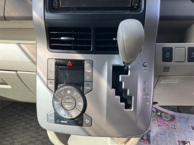 ノア Ｘ　Ｌセレクション　４ＷＤ　ＥＴＣ　バックカメラ　両側スライド・片側電動　キーレスエントリー　電動格納ミラー　後席モニター　３列シート　ＣＶＴ　ミュージックプレイヤー接続可　エアコン　パワーステアリング　パワーウィンドウ（5枚目）