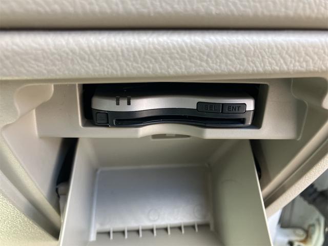 ノア Ｘ　Ｌセレクション　４ＷＤ　ＥＴＣ　バックカメラ　両側スライド・片側電動　キーレスエントリー　電動格納ミラー　後席モニター　３列シート　ＣＶＴ　ミュージックプレイヤー接続可　エアコン　パワーステアリング　パワーウィンドウ（6枚目）