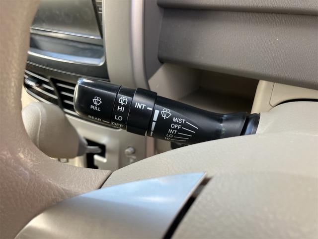 ノア Ｘ　Ｌセレクション　４ＷＤ　ＥＴＣ　バックカメラ　両側スライド・片側電動　キーレスエントリー　電動格納ミラー　後席モニター　３列シート　ＣＶＴ　ミュージックプレイヤー接続可　エアコン　パワーステアリング　パワーウィンドウ（10枚目）