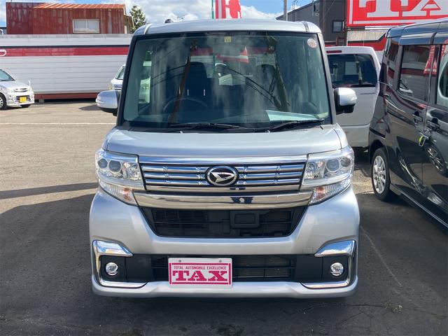 タント カスタムＸ　４ＷＤ　両側スライド・片側電動　オートライト　ＬＥＤヘッドランプ　スマートキー　アイドリングストップ　電動格納ミラー　シートヒーター　ベンチシート　ＣＶＴ　盗難防止システム　ＡＢＳ　ＥＳＣ　ＣＤ（12枚目）
