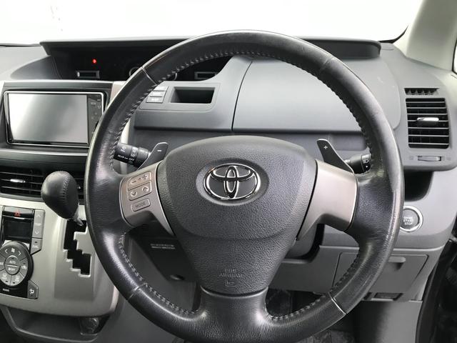 ヴォクシー ＺＳ　煌ＩＩ　４ＷＤ　ＥＴＣ　バックカメラ　ナビ　ＴＶ　両側電動スライドドア　ＨＩＤ　スマートキー　３列シート　ウォークスルー　ＣＶＴ　アルミホイール　ＣＤ　ＤＶＤ再生　Ｂｌｕｅｔｏｏｔｈ　盗難防止システム（2枚目）