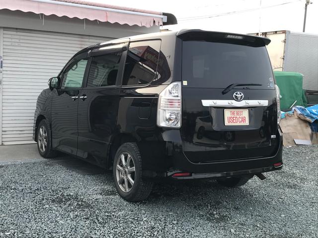 ヴォクシー ＺＳ　煌ＩＩ　４ＷＤ　ＥＴＣ　バックカメラ　ナビ　ＴＶ　両側電動スライドドア　ＨＩＤ　スマートキー　３列シート　ウォークスルー　ＣＶＴ　アルミホイール　ＣＤ　ＤＶＤ再生　Ｂｌｕｅｔｏｏｔｈ　盗難防止システム（17枚目）