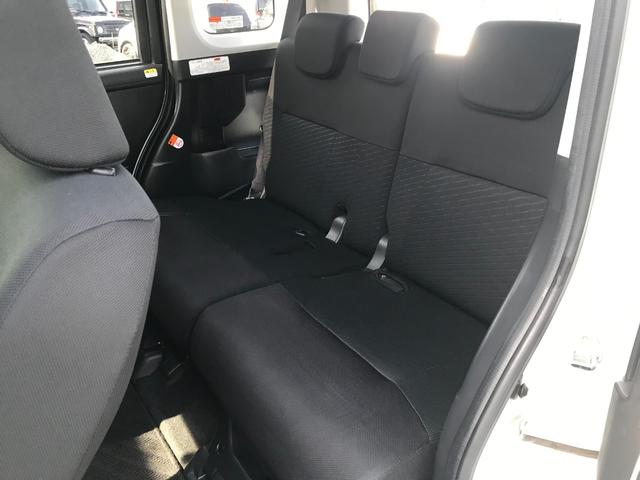トール Ｘ　ＳＡＩＩＩ　４ＷＤ　ドライブレコーダー　ＥＴＣ　バックカメラ　ナビ　両側スライド・片側電動　クリアランスソナー　衝突被害軽減システム　オートマチックハイビーム　スマートキー　アイドリングストップ　フルフラット（31枚目）