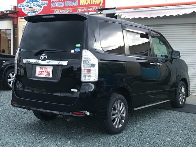 ヴォクシー ＺＳ　煌ＩＩ　４ＷＤ　ＥＴＣ　バックカメラ　ナビ　ＴＶ　両側電動スライドドア　ＨＩＤ　スマートキー　ＣＶＴ　アルミホイール　ＣＤ　Ｂｌｕｅｔｏｏｔｈ　盗難防止システム　衝突安全ボディ　ＡＢＳ　ＥＳＣ　エアコン（16枚目）