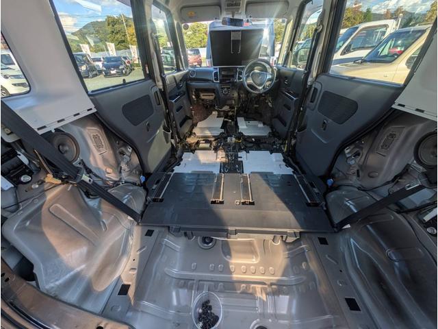 ワゴンＲ ＦＸリミテッド　４ＷＤ　ＥＴＣ　スマートキー　アイドリングストップ　シートヒーター　ベンチシート　ＣＶＴ　盗難防止システム　ＡＢＳ　ＣＤ　アルミホイール　衝突安全ボディ　エアコン　パワーステアリング　パワーウィンドウ（28枚目）