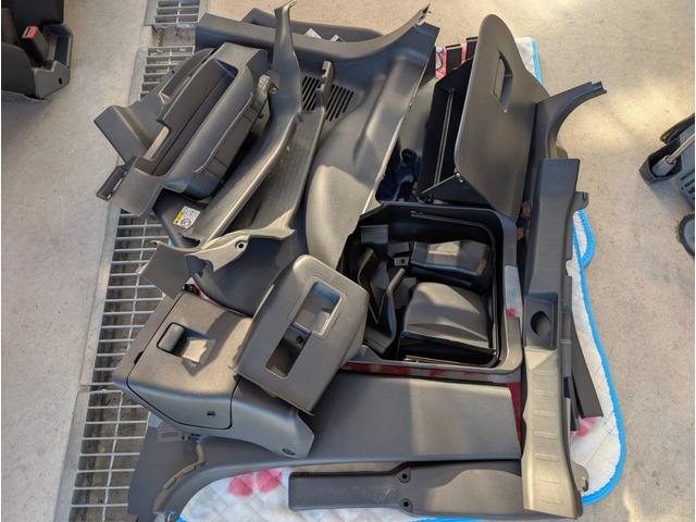 ワゴンＲ ＦＸリミテッド　４ＷＤ　ＥＴＣ　スマートキー　アイドリングストップ　シートヒーター　ベンチシート　ＣＶＴ　盗難防止システム　ＡＢＳ　ＣＤ　アルミホイール　衝突安全ボディ　エアコン　パワーステアリング　パワーウィンドウ（42枚目）