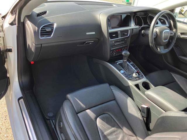 Ａ５ ２．０ＴＦＳＩクワトロ　４ＷＤ　ＥＴＣ　ナビ　ＴＶ　クリアランスソナー　オートクルーズコントロール　ＡＴ　ＨＩＤ　スマートキー　電動格納ミラー　シートヒーター　アルミホイール　パワーシート　盗難防止システム　ＡＢＳ　ＥＳＣ（39枚目）