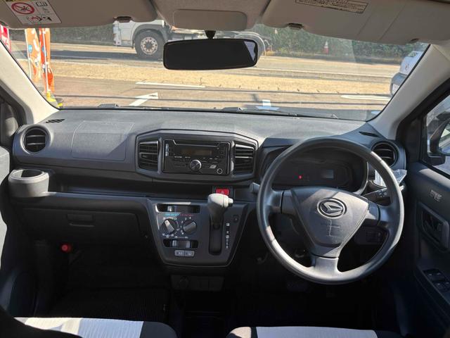 ミライース Ｌ　４ＷＤ　キーレスエントリー　アイドリングストップ　ＣＶＴ　盗難防止システム　ＡＢＳ　ＥＳＣ　ＣＤ　アルミホイール　衝突安全ボディ　エアコン　パワーステアリング　パワーウィンドウ（2枚目）
