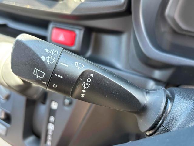 ミライース Ｌ　４ＷＤ　キーレスエントリー　アイドリングストップ　ＣＶＴ　盗難防止システム　ＡＢＳ　ＥＳＣ　ＣＤ　アルミホイール　衝突安全ボディ　エアコン　パワーステアリング　パワーウィンドウ（8枚目）