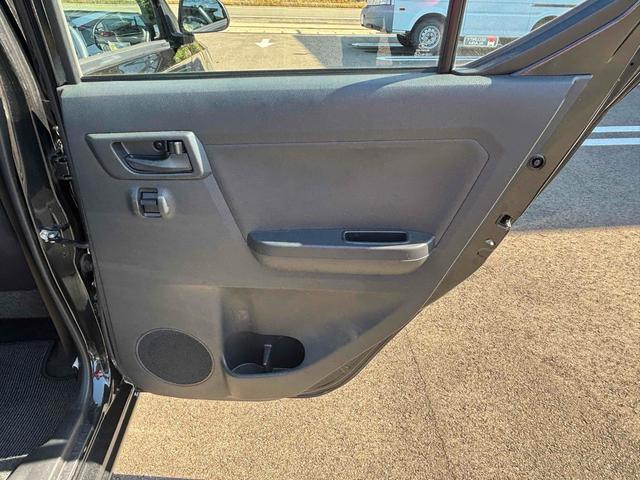 ミライース Ｌ　４ＷＤ　キーレスエントリー　アイドリングストップ　ＣＶＴ　盗難防止システム　ＡＢＳ　ＥＳＣ　ＣＤ　アルミホイール　衝突安全ボディ　エアコン　パワーステアリング　パワーウィンドウ（32枚目）