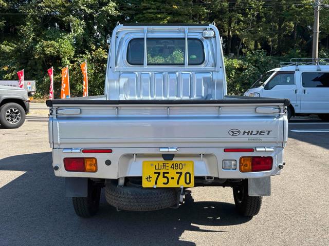 ハイゼットトラック  4WD MT アルミホイール ABS エアコン パワーステアリング 運転席エアバッグ 記録簿(16枚目)