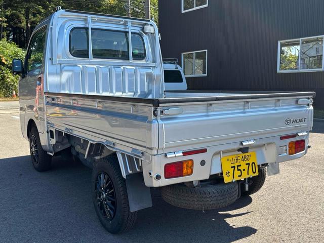 ハイゼットトラック  4WD MT アルミホイール ABS エアコン パワーステアリング 運転席エアバッグ 記録簿(17枚目)