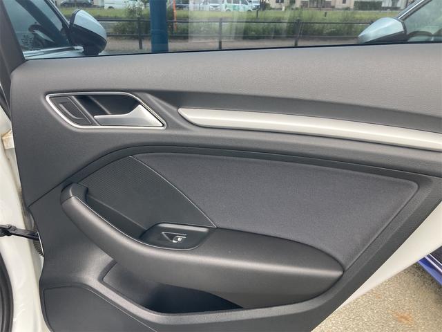 Ａ３ スポーツバック１．４ＴＦＳＩ　バックカメラ　ナビ　ＴＶ　クリアランスソナー　オートクルーズコントロール　衝突被害軽減システム　アルミホイール　オートライト　スマートキー　アイドリングストップ　電動格納ミラー　ＡＴ　ＥＳＣ　ＣＤ（25枚目）