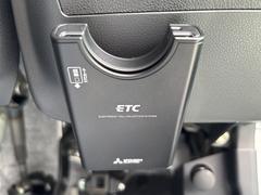 高速走行もスムーズにお支払いが可能な【ＥＴＣ】ご納車までにセットアップを行い、ご納車時にはご利用いただけるようにいたします。 6