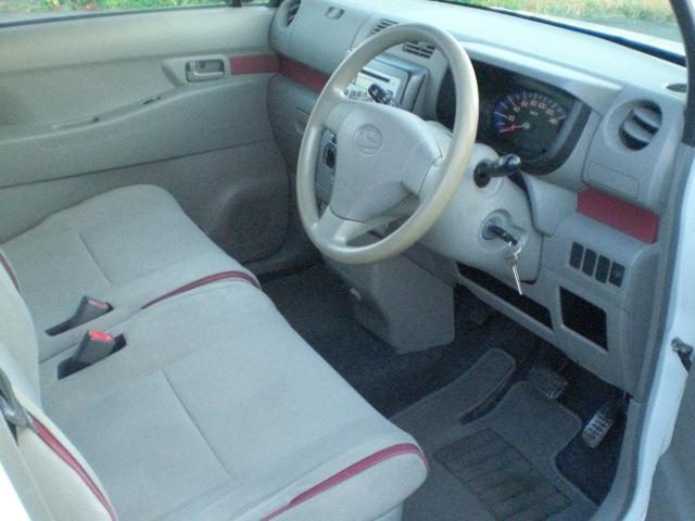 ムーヴコンテ L 4WD車検新規2年禁煙KFチェーンベルト2020年製ダンロップウインターマックススタッドレスタイヤダイハツ純正13インチアルミホイールABSキーレス(6枚目)