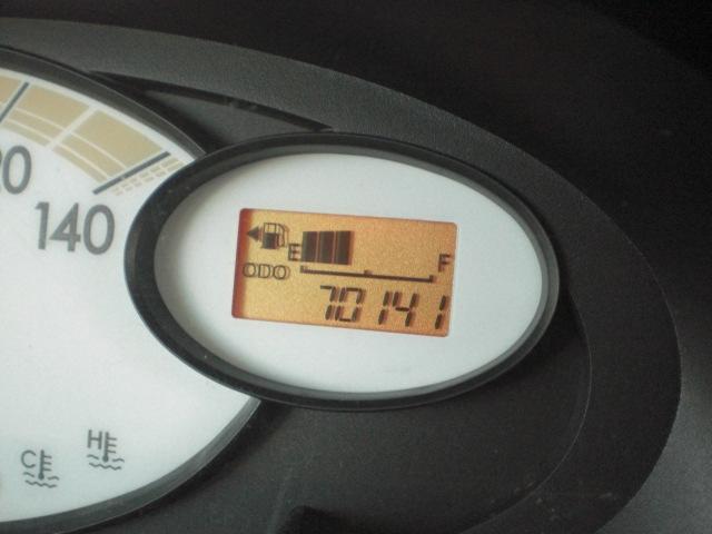 ムーヴ Ｌ　４ＷＤ車検新規２年ＫＦチェーンベルト禁煙ＡＢＳキーレスＰＩＡＡ社外ＨＩＤヘッドライト２０２３年製グッドイヤーアイスナビスタッドレスタイヤ（6枚目）