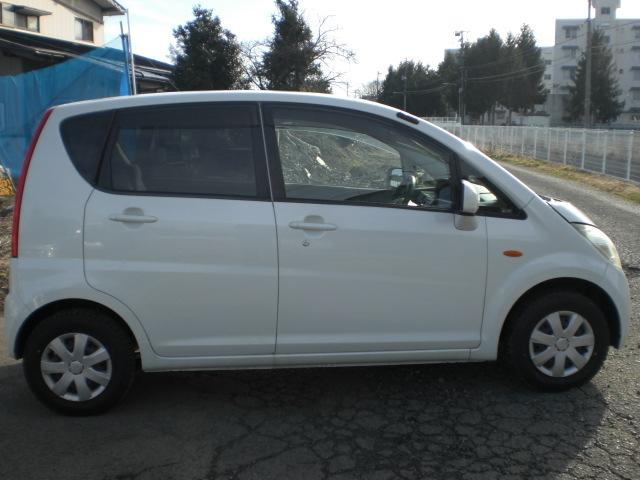 ムーヴ Ｌ　４ＷＤ車検新規２年ＫＦチェーンベルト禁煙ＡＢＳキーレスＰＩＡＡ社外ＨＩＤヘッドライト２０２３年製グッドイヤーアイスナビスタッドレスタイヤ（8枚目）