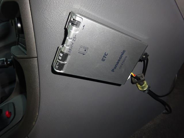 リョーガ ロイヤル ETC MT 電動格納ミラー CD カセット ABS エアコン パワーウィンドウ 運転席エアバッグ 助手席エアバッグ(9枚目)